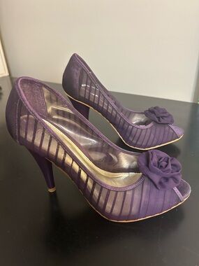 Qupid Deep Purple Peep-Toe Floral Bow Accent 4" Heels Pumps Size 9